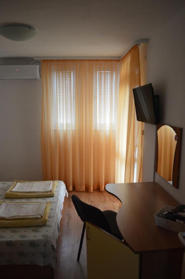 Yanis Hotel Chernomorets Exterior foto