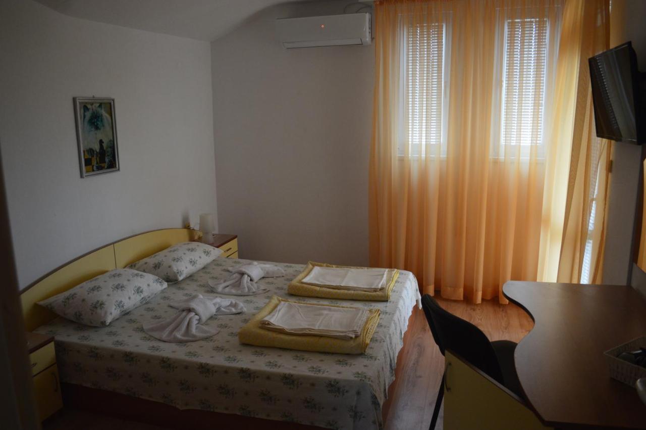 Yanis Hotel Chernomorets Exterior foto